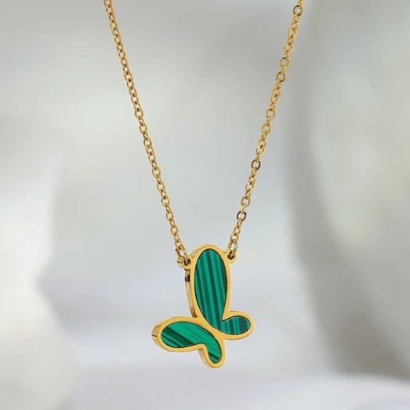 Jewelry - 💚Gold plated butterfly necklace